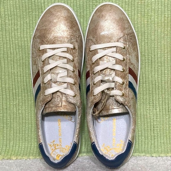 Post Xchange Women's Gold Metallic Leather Sneaker Shoes Sz EU 40 & US 9 NWT - Picture 5 of 10